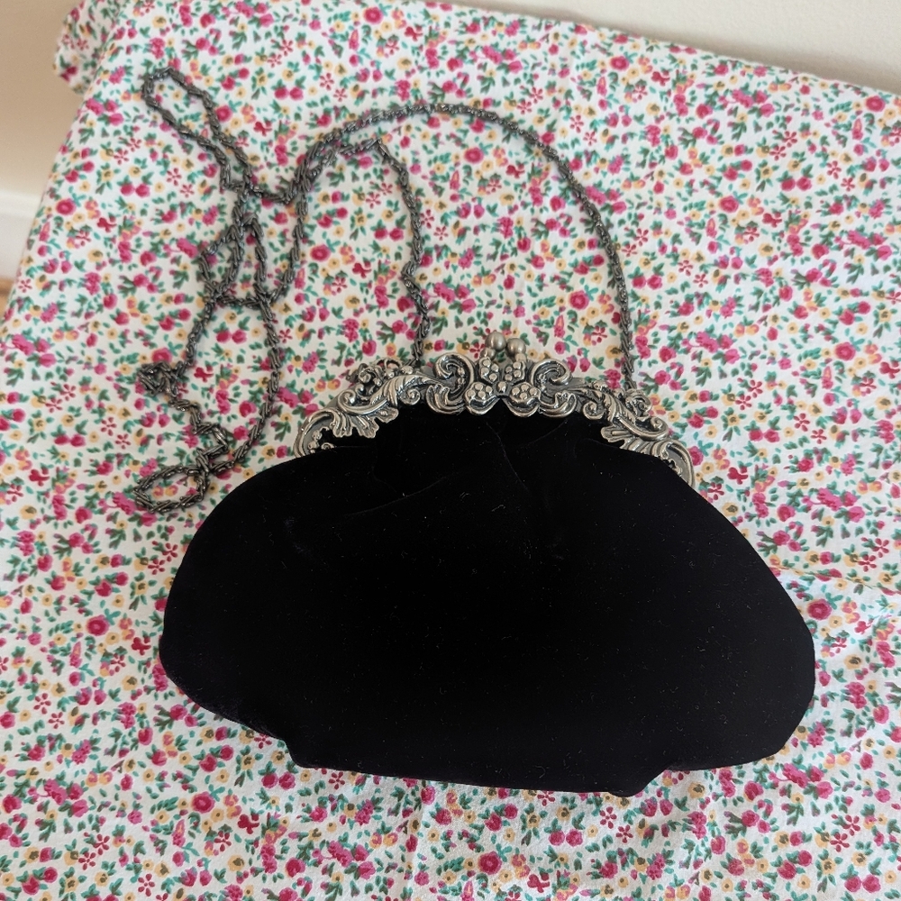 Hillard & Hanson Black Velvet Clutch With Crossbody Chain Strap